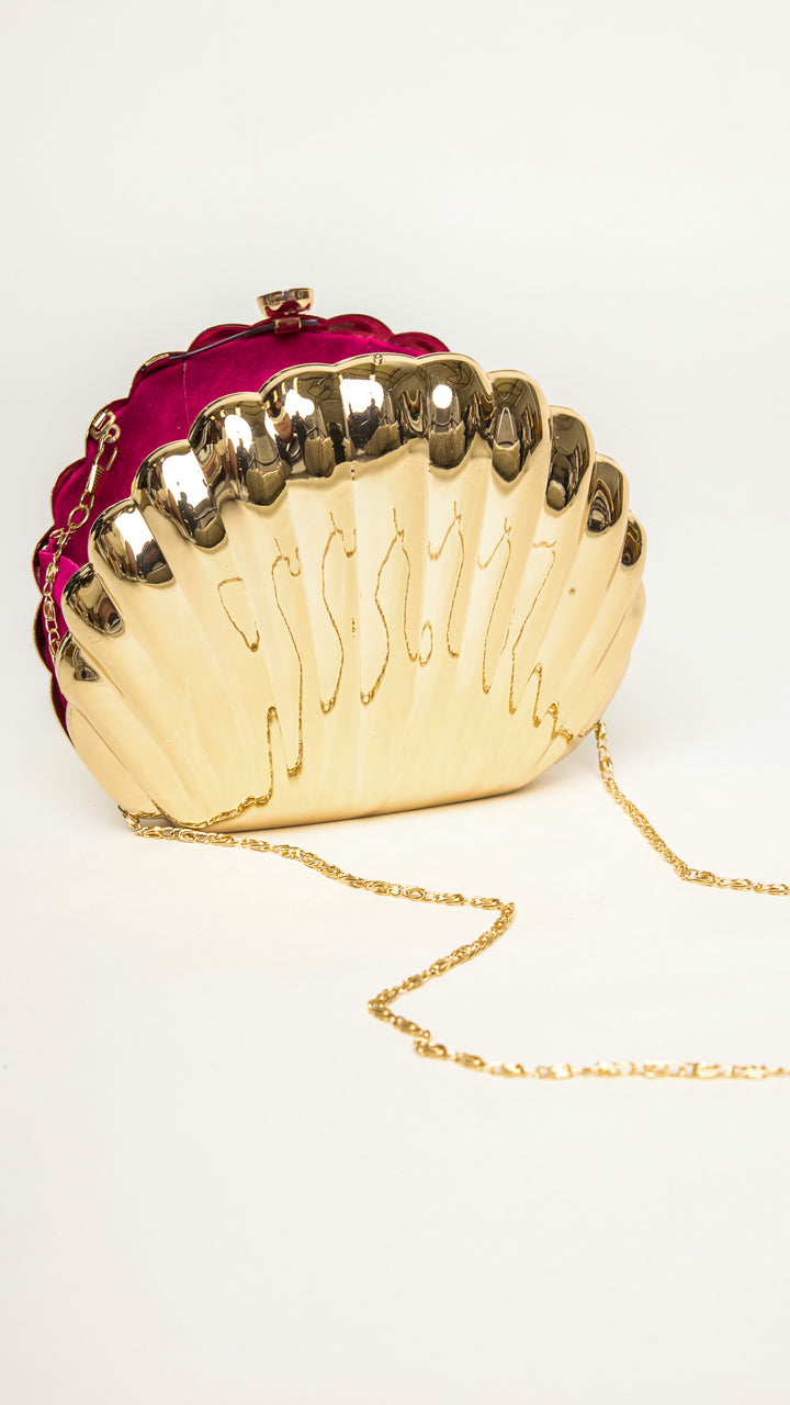 Shelly Shell-Shaped Gold Clutch