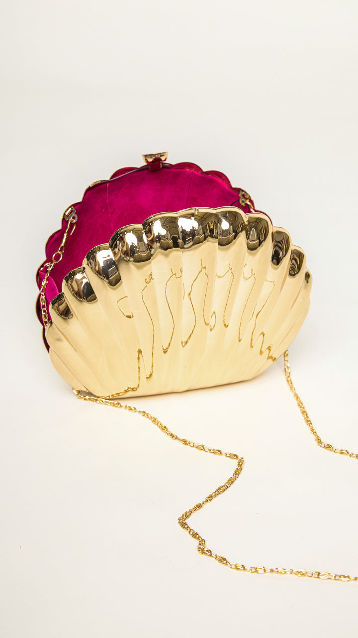 Shelly Shell-Shaped Gold Clutch