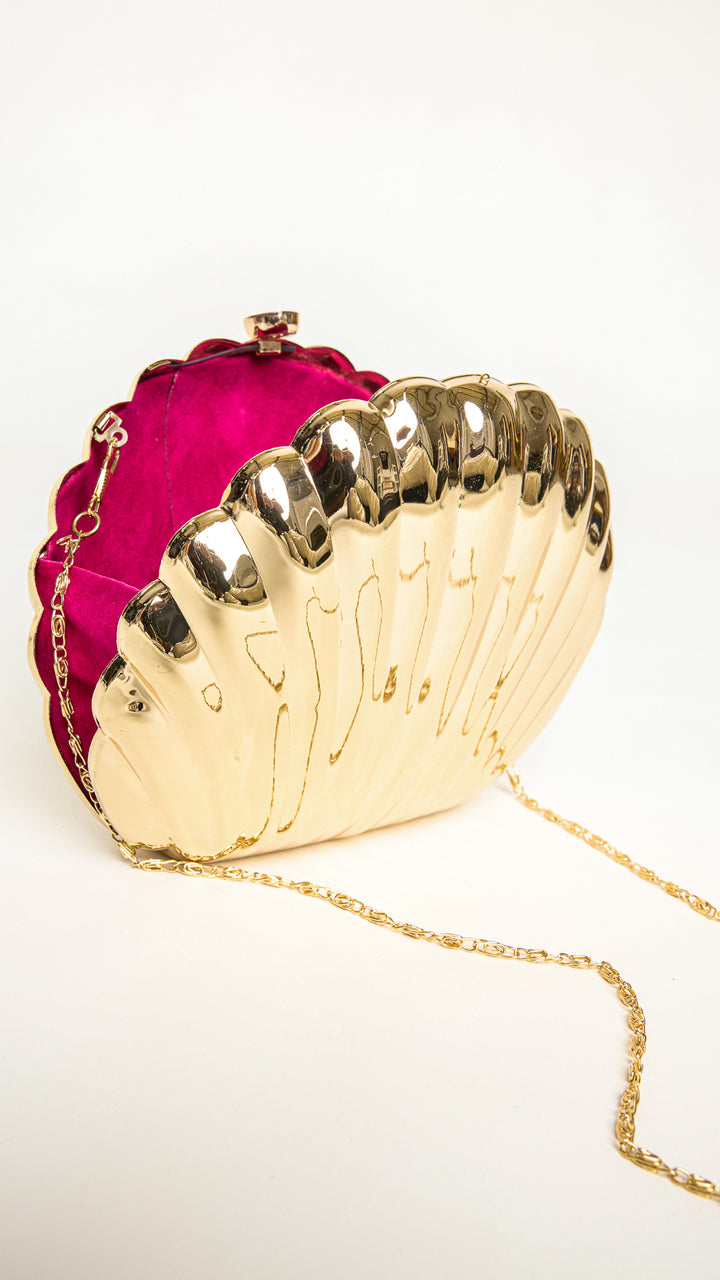 Shelly Shell-Shaped Gold Clutch