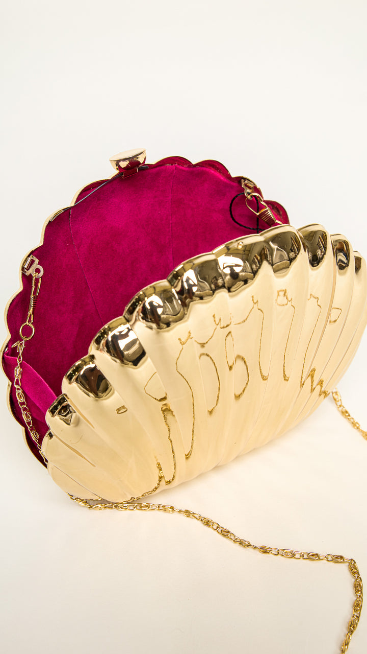 Shelly Shell-Shaped Gold Clutch