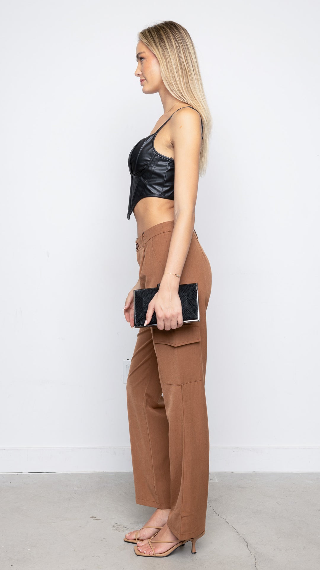 Evai Pants in Brown