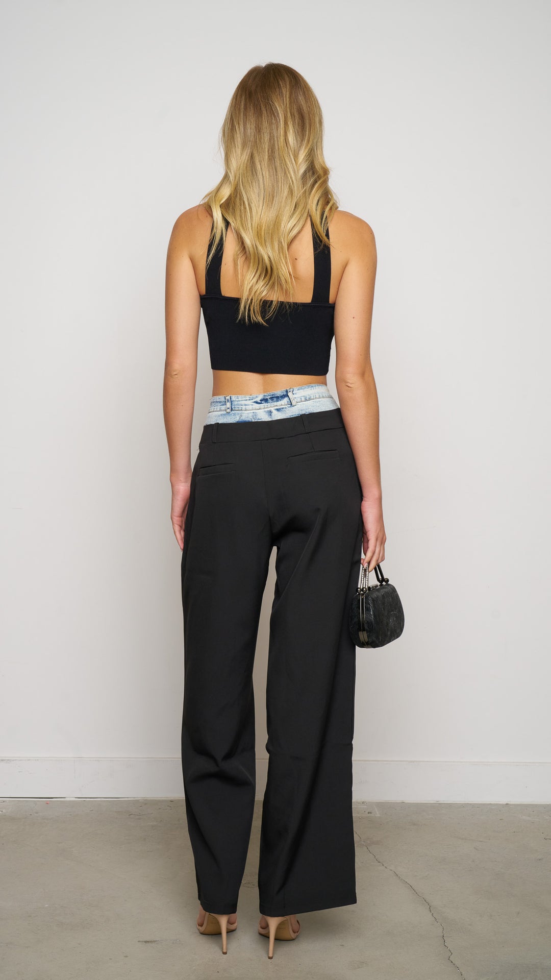 Jenesi Pants in black